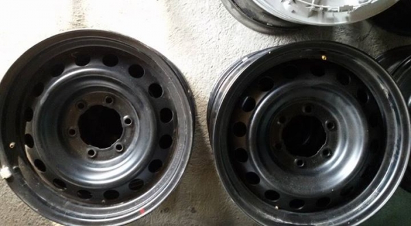 ล้อกะทะโตต้ารีโว้+ฝาคอบ ขอบ16/5รู ชุด1800บ ขอบ17/6รู ชุด3000บ. (ป้ายแดง)>ราคานี้รับเอง<>ไม่รวมค่าจัดส่ง< โทร 0879050181-0995357594