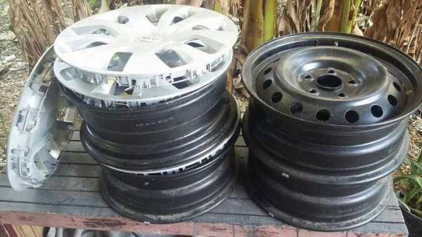 ล้อกะทะโตต้ารีโว้+ฝาคอบ ขอบ16/5รู ชุด1800บ ขอบ17/6รู ชุด3000บ. (ป้ายแดง)>ราคานี้รับเอง<>ไม่รวมค่าจัดส่ง< โทร 0879050181-0995357594