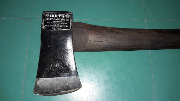 ขายขวานเสือ1 1/4ปอน HULT'S CELEBRATED AXES. MADE IN SWEDEN. ขายขวานเสือ1 1/4ปอน HULT'S CELEBRATED AXES. MADE IN SWEDEN.