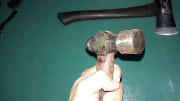 ขายค้อนตุ้มอังกฤษ Made in England.ด้ามไม้มงคลสวยงาม