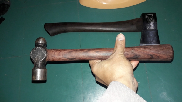 ขายค้อนตุ้มอังกฤษ Made in England.ด้ามไม้มงคลสวยงาม