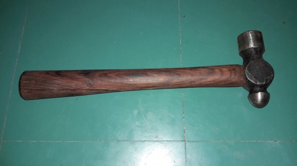 ขายค้อนตุ้มอังกฤษ Made in England.ด้ามไม้มงคลสวยงาม