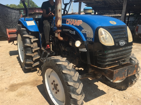 รถไถมือสอง ขายรถไถแช้ม454YTOราคา185000บาท มีโลตาลี้หนึ่งอัน รถสายๆราคาถูกมาแล้วครับสนใจโทร0813655997 อำพร พาเจริญ ต วังบัว อ คลองขลุง จ กำแพงเพชรดูสินค้าเพิ่มเติมได้ที่  (http://buasorn.truck2hand.com