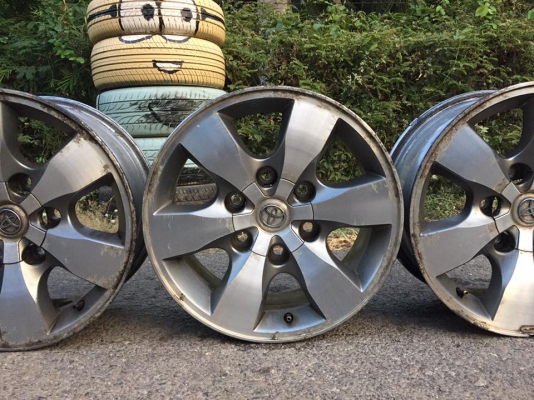 ขายล้อแม็กToyota Vigo ขอบ 16 ชุดละ 3,000 บาท ขายล้อแม็กToyota Vigo ขอบ 16 ชุดละ 3,000 บาท