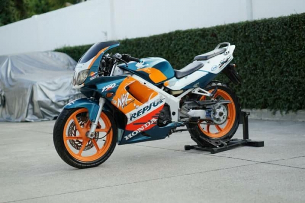 วุฒิ นนบุรี ขาย ฮอนด้า NSR150 SP เครื่องดีพร้อมใช้งานทะเบียนแท้ๆพร้อมโอนภาษีไม่ขาดต่อ