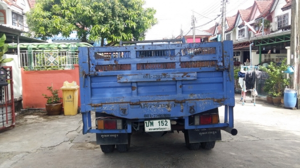 ขาย ISUZU NKR 66E เครื่อง 120 แรงหกล้อป้ายเล็กไม่ติดเวลา