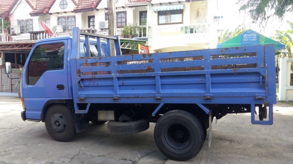 ขาย ISUZU NKR 66E เครื่อง 120 แรงหกล้อป้ายเล็กไม่ติดเวลา