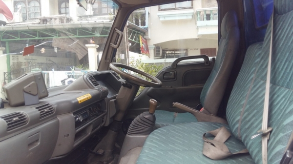 ขาย ISUZU NKR 66E เครื่อง 120 แรงหกล้อป้ายเล็กไม่ติดเวลา