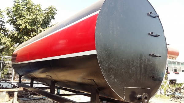 ขายถังน้ำมัน 15000 ลิตร หนา 6 มิล กว้าง 1.84 ม.ยาว 5.85 ม. สภาพสวยพร้อมใช้งาน