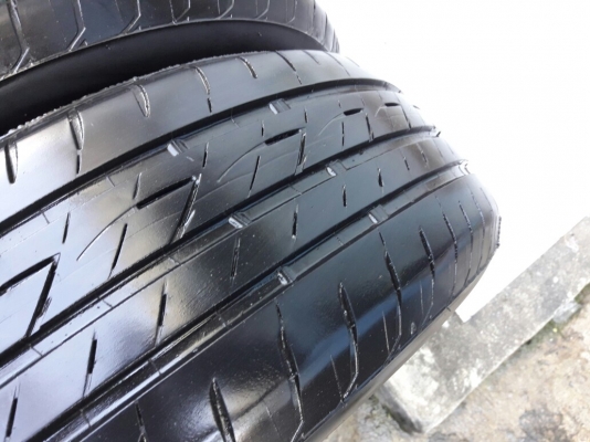 ยางBRIDGESTONE รุ่น Ecopia EP200. 205 65R15 สัปดาห์ที่25ปี2015 ลงพื้นปลายปี2015 สภาพสวยมากๆดอกเต็มๆ90\%คุ้มสุดๆไม่แพง