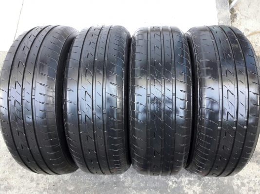 ยางBRIDGESTONE รุ่น Ecopia EP200. 205 65R15 สัปดาห์ที่25ปี2015 ลงพื้นปลายปี2015 สภาพสวยมากๆดอกเต็มๆ90\%คุ้มสุดๆไม่แพง