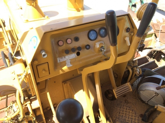 Komatsu D20PL-5 เกียร์ตัด ใบแทร็ค 70 สภาพสวยจริง นำเข้าจากญี่ปุ่น ราคาไม่แพงครับ Komatsu D20PL-5 เกียร์ตัด ใบแทร็ค 70 สภาพสวยจริง นำเข้าจากญี่ปุ่น ราคาไม่แพงครับ