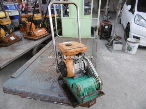 สินค้าพร้อมใช้งาน เครื่องตบดิน MEIWA KP-6 รหัสสินค้า : 80803482 www.nihonmono.com