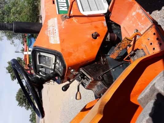 ขายคูโบต้า L 2402DT สองเพลา สภาพสีตัว เปลือก เดิมๆ ระบบเกียร์ เฟื่อง ช่วงหลังใช้งานได้ปกติ