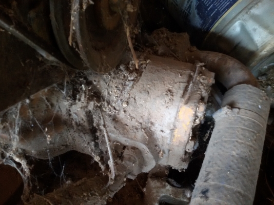 ขายเครื่องพร้อมเกียร์ ปั๊มไฮดรอลิค KOMATSU 4D120