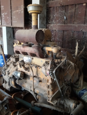 ขายเครื่องพร้อมเกียร์ ปั๊มไฮดรอลิค KOMATSU 4D120