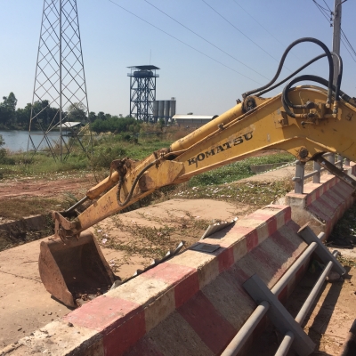 ขาย แบลคโฮล โคมัตสุ pc 20 รุ่น 5 ขาย แบลคโฮล โคมัตสุ pc 20 รุ่น 5