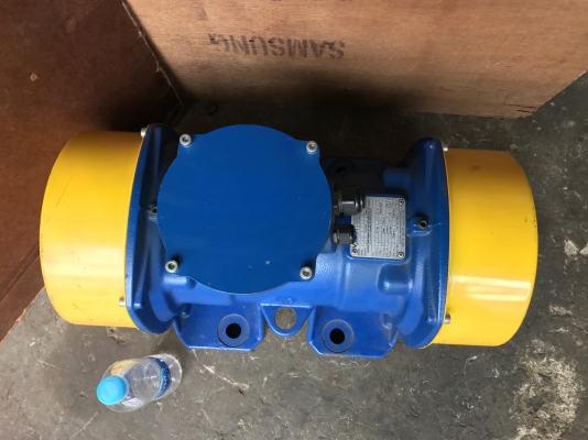 ขายมอเตอร์สั่น-เขย่า Visam made in Italy ขนาด 3HP. 380V ของใหม่ไม่เคยใช้งาน สวยมากครับ พร้อมใช้งาน ขายมอเตอร์สั่น-เขย่า Visam made in Italy ขนาด 3HP. 380V ของใหม่ไม่เคยใช้งาน สวยมากครับ พร้อมใช้งาน