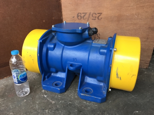 ขายมอเตอร์สั่น-เขย่า Visam made in Italy ขนาด 3HP. 380V ของใหม่ไม่เคยใช้งาน สวยมากครับ พร้อมใช้งาน