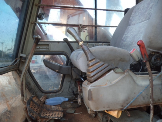 ขายรถแม็กโคฮิตาชิรุ่น200 สภาพสวย ไฟฟ้าครบ เอกสารเล่มทะเบียน