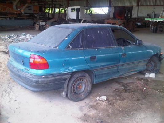ขายซากรถ OPEL ASTRA สีเขียว ปี 94 พร้อมทะเบียน 25,000 ขายซากรถ OPEL ASTRA สีเขียว ปี 94 พร้อมทะเบียน 25,000