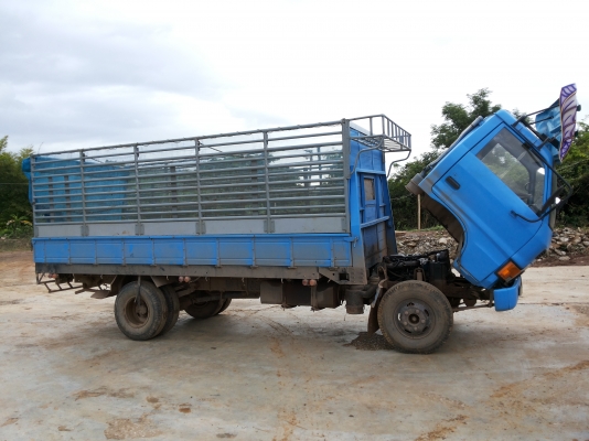 ขายรถบรรทุก6ล้อ