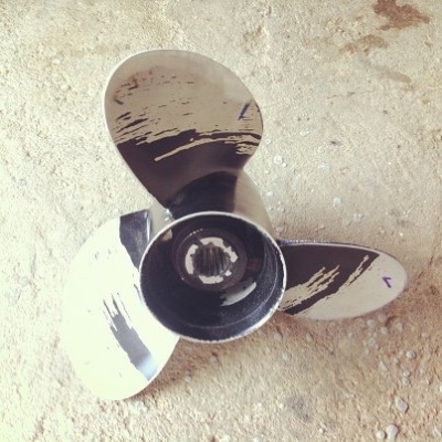 รับซ้อมใบพัดเรือครับ