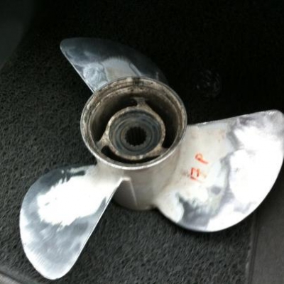 รับซ้อมใบพัดเรือครับ