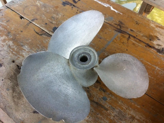 รับซ้อมใบพัดเรือครับ