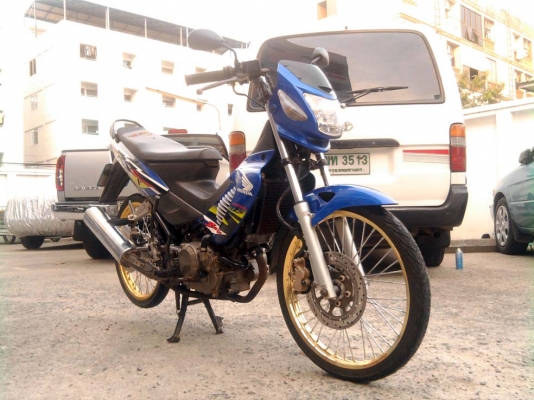 ขออนุญาติขาย Honda Sonic 125 CC. ตัวสอง ไมล์ขาว สีน้ำเงินดำ