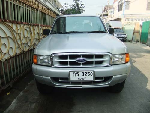 FORD RANGER 2.5 XLT TURBO 4WD 4ประตู ตัวท๊อป แอร์แบคคู่ เอบีเอสน ปี 2001 FORD RANGER 2.5 XLT TURBO 4WD 4ประตู ตัวท๊อป แอร์แบคคู่ เอบีเอสน ปี 2001
