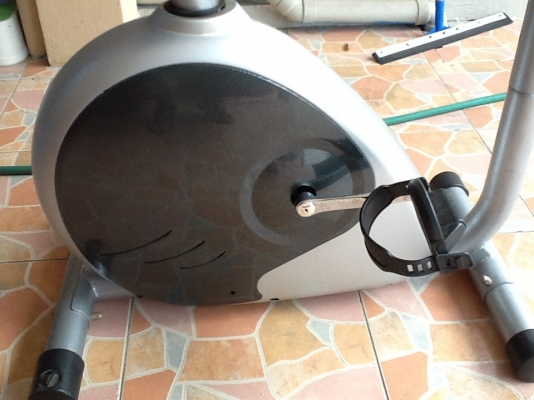 ขายเครื่องออกกำลังกายแบบปั่นสภาพใหม่ ขายเครื่องออกกำลังกายแบบปั่นสภาพใหม่