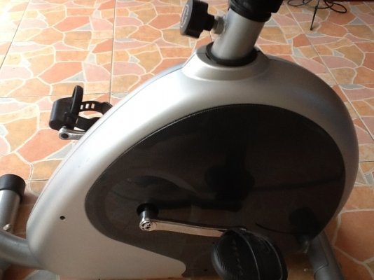 ขายเครื่องออกกำลังกายแบบปั่นสภาพใหม่ ขายเครื่องออกกำลังกายแบบปั่นสภาพใหม่