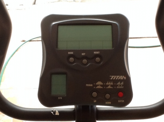 ขายเครื่องออกกำลังกายแบบปั่นสภาพใหม่ ขายเครื่องออกกำลังกายแบบปั่นสภาพใหม่