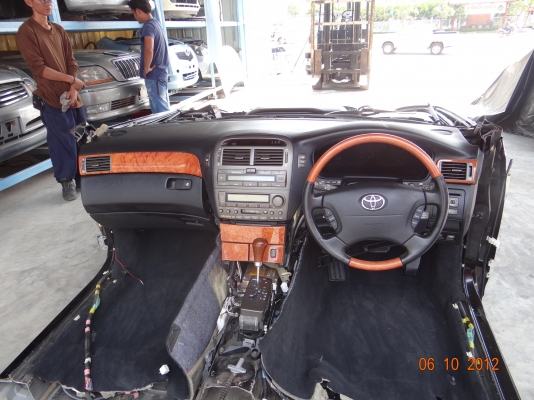 ขายเครื่องยนต์นำเข้าจากญี่ปุ่นพร้อมหัวรถตัด  TOYOTA CELSIOR  เครื่องยนต์ 3UZ-FE V8 300HP แรงเกินพิกัด !!!!เกียร์ ออโต  พาร์ทแท้นำเข้าจากญี่ปุ่น!!!!