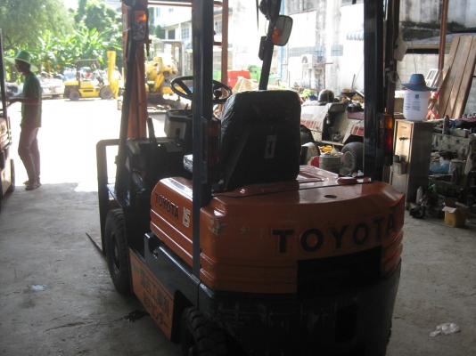 ขายรถยกFORKLIFT TOYOTA 5FGL18 E.5K พรัอมใช้งาน