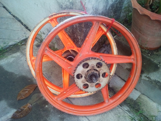 ขายล้อแ๊ม๊กkr 5ก้านและhonda 3ก้าน ขายล้อแ๊ม๊กkr 5ก้านและhonda 3ก้าน