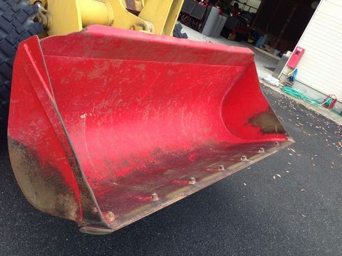 รถตักล้อยาง  WA100-1 ซีเรียล 3xxxx ขึ้นไป แบบกึ่งตู้  โทร.081-373-0559