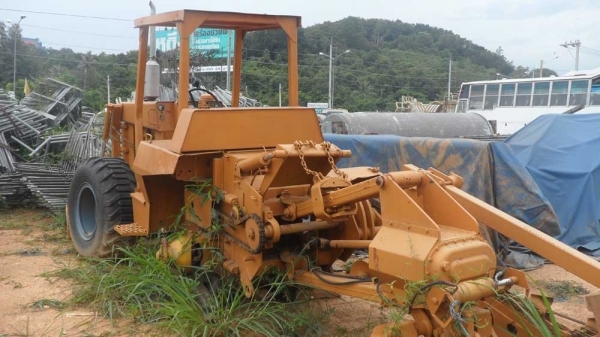 ขายรถตัก ล้อยาง ราคาไม่แพง....