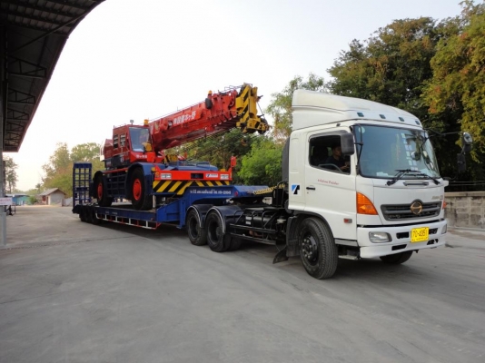 ให้เช่ารถเทรลเลอร์ รถหัวลาก แบบพื้นเรียบ และ โลว์เบด