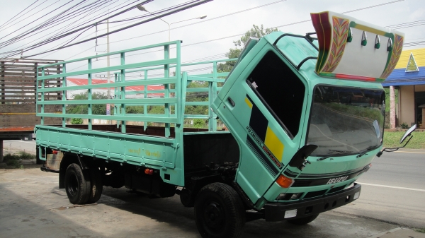 ISUZU NPR  ยาว 5.00 ม. ดาวน์45000 ผ่อน10600/48เดือน