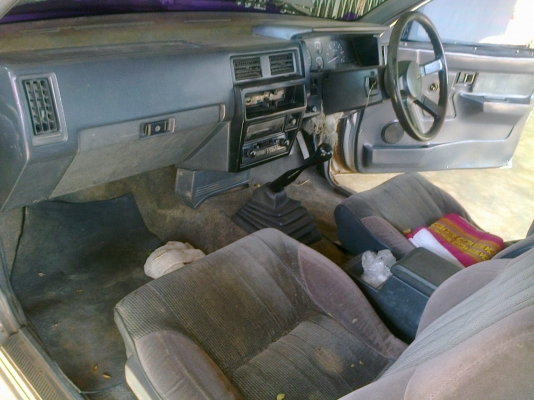 NISSAN BIGM KINGCAB - BDi 2.5 MT ปี 38 เครื่องแห้งดี ภายในเก๋งสวยครบ แอร์เย็น ล้อแม็ก ช่วงล่างคัชซีสวยไม่มีผุ กระบะมีผุเล็กน้อย ยางสภาพดี 70\% พร้อมใช้งาน เอกสารเล่มทะเบียนครบพร้อมโอนครับ