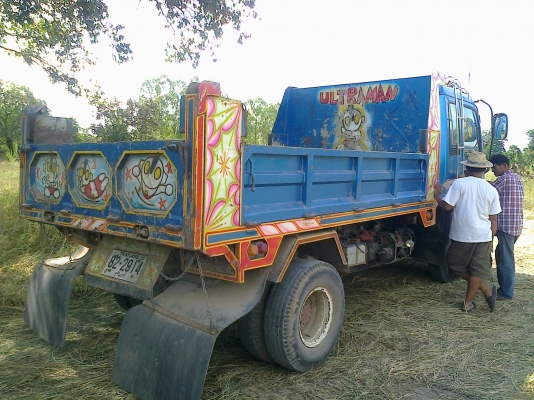 ISUZU DECA 195 HP 6HE1 หกล้อดั๊มพ์ รุ่นหัวสูง สวยครบทั้งภายนอกและภายใน เครื่องดี ภายในเก๋ง แอร์เย็น พวงมาลัยเพาเวอร์ เบรคทริ๊ปฟี้ ช่วงล่างคัชซีอย่างสวยเดิมๆไม่มีดาม ยาง 8.25 ขอบ 16 สภาพดีพร้อมใช้งาน เอกสารทะเบียนภาษีครบไม่มีขาดพร้อมโอนครับ ISUZU DECA 195 HP 6HE1 หกล้อดั๊มพ์ รุ่นหัวสูง สวยครบทั้งภายนอกและภายใน เครื่องดี ภายในเก๋ง แอร์เย็น พวงมาลัยเพาเวอร์ เบรคทริ๊ปฟี้ ช่วงล่างคัชซีอย่างสวยเดิมๆไม่มีดาม ยาง 8.25 ขอบ 16 สภาพดีพร้อมใช้งาน เอกสารทะเบียนภาษีครบไม่มีขาดพร้อมโอนครับ