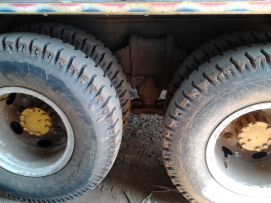 ISUZU ROCKY FVZ 195 HP 6HE1 สิบล้อดั๊มพ์ 2 เพลา มีสโลว์อินเตอร์ครบพร้อม เครื่องแรงดีมาก ภายในเก๋งสวยจัด แอรืเย็น พวงมาลัยเพาเวอร์ เบรคทริ๊ปฟี้ กระบะดั๊มพ์ฝาข้างมิเนียม 12 ตันสภาพอย่างสวย ช่วงล่างคัชซีผ่านไม่มีแตกบวม ยางสภาพดี เอกสารทะเบียนภาษี