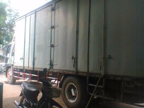 HINO FF 195 HP HO7D รถตู้แห้ง 10 บานยาว 7.20 เมตร หลังถนนสวยจัดพร้อมใช้งาน เครื่องดี ภายในเก๋งครบ แอร์เย็น พวงมาลัยเพาเวอร์ เบรคทริ๊ปฟี้ ช่วงล่างคัชซีสวย เอกสารทะเบียนภาษีครบพร้อมโอนครับ