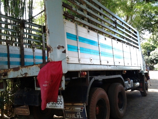 ISUZU ROCKY FXZ 240 HP 6SD1 สิบล้อดั๊มพ์ 2 เพลา รุ่นหัวขาว กระบะดั๊มพ์ฝาข้างมิเนียม 12 ตัน เครื่องใหม่แรงดีมาก หัวบางเดิม แอร์เย็น พวงมาลัยเพาเวอร์ เบรคทริ๊ปฟี้ ช่วงล่างคัชซีไม่แตกไม่บวม ยางสภาพดีพร้อมใช้งานได้เลย เอกสารทะเบียนภาษีครบพร้อมโอนครับ