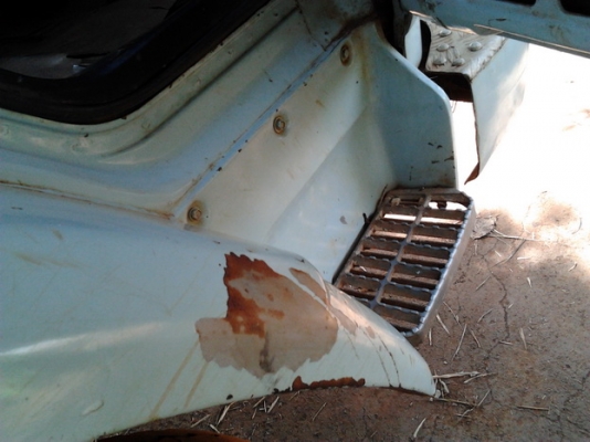 ISUZU ROCKY FXZ 240 HP 6SD1 สิบล้อดั๊มพ์ 2 เพลา รุ่นหัวขาว กระบะดั๊มพ์ฝาข้างมิเนียม 12 ตัน เครื่องใหม่แรงดีมาก หัวบางเดิม แอร์เย็น พวงมาลัยเพาเวอร์ เบรคทริ๊ปฟี้ ช่วงล่างคัชซีไม่แตกไม่บวม ยางสภาพดีพร้อมใช้งานได้เลย เอกสารทะเบียนภาษีครบพร้อมโอนครับ