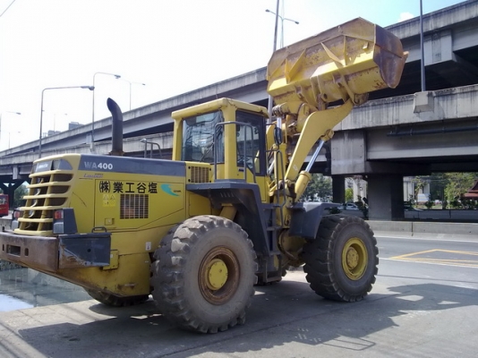 รถตักล้อยาง WA400-3E รถสวย สภาพเดิมจากนอก เพิ่งมาถึงเมืองไทยครับ โทร.081-373-0559 รถตักล้อยาง WA400-3E รถสวย สภาพเดิมจากนอก เพิ่งมาถึงเมืองไทยครับ โทร.081-373-0559