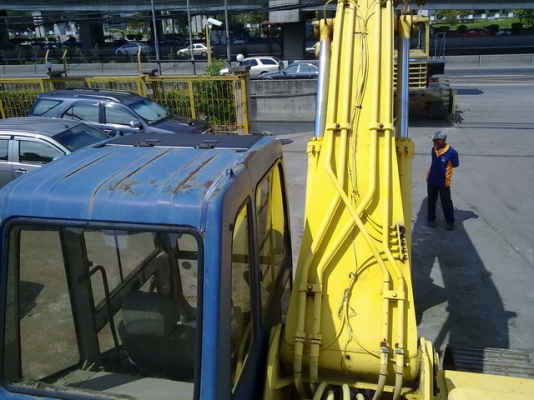 รถขุดดิน SK200-1 มาร์ค ทรี โทร.081-373-0559 รถขุดดิน SK200-1 มาร์ค ทรี โทร.081-373-0559