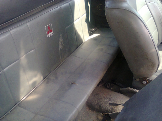 จอโค้งปี96ภายในสีเทาแผงประตูนูนขึ้นรูปแล้วนะคับ  สภาพรถ ผุแต่ตัวถัง หัวสวย เครื่องยังถือว่าใช้ได้อีกนาน มีไอมีพ่นบ้านตามอายุ ช่วงล่างพอได้ คัสซีสวยไม่ผุ ซ้ายขวาหน้าหลังเดิมๆ ขายก่อนทำสี รอคิวอีกสองวันจะทำสีจอดหน้าอู่รอคิว